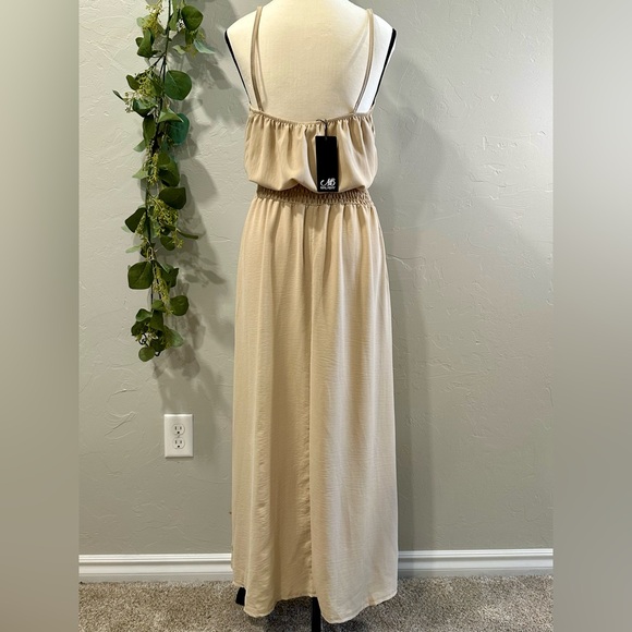 Malabay Maxi Dress - Picture 2 of 6